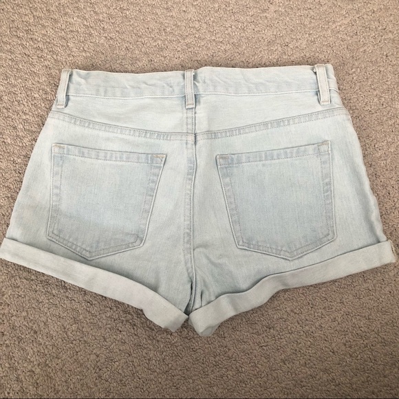 🛍️ 2/$15 NWOT Forever 21 High Waist Jean Shorts Sz 28 - Picture 2 of 5